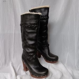 Savanna Black Leather Ugg Boot